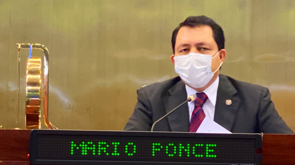“Invitan” a Mario Ponce a leer leyes sobre los derechos de las mujeres aprobadas por la Asamblea invitan-a-mario-ponce-a-leer-leyes-sobre-los-derechos-de-las-mujeres-aprobadas-por-la-asamblea
